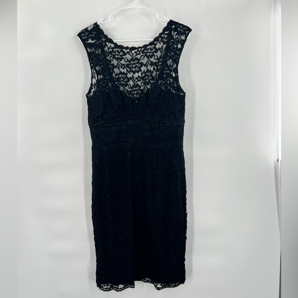 White House Black Market black lace sleeveless sheath dress size 10